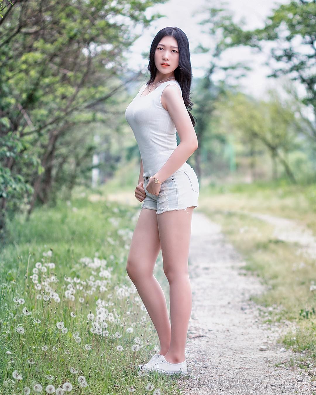 日本女护土18岁h_: 持续升温的社会问题，是否已经影响到你生活？